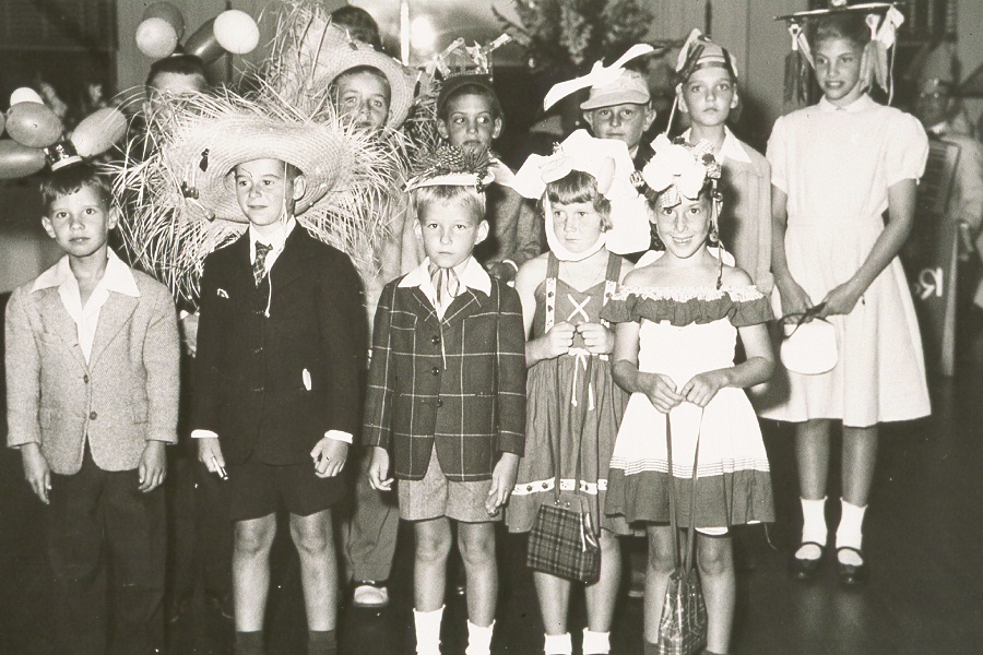 Black & white Image of a group of children at Cape Cod's most luxurious resort & spa 
